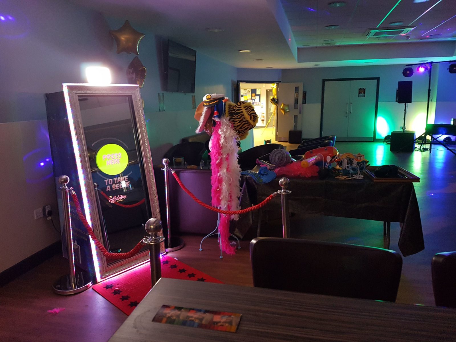 Magic Mirror Photo Booth Hire