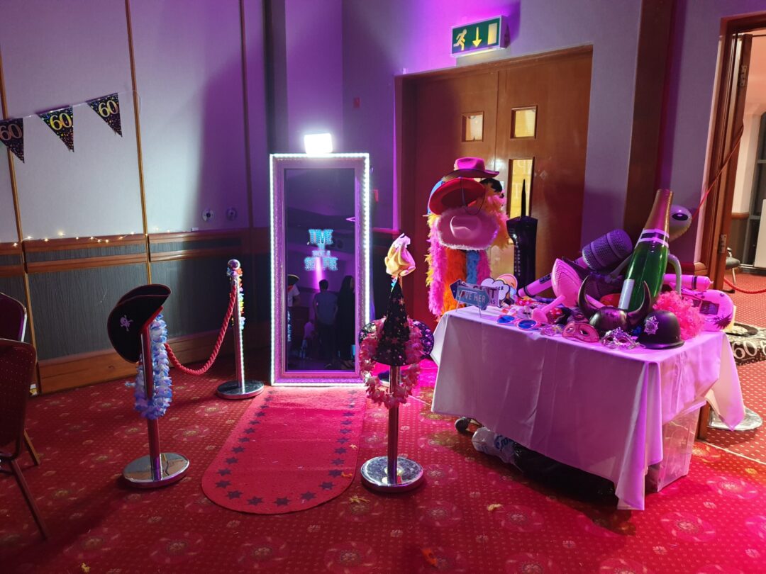 Magic Mirror Photo Booth Hire - Image 6